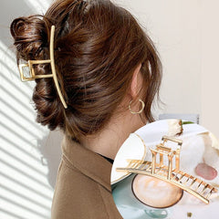 Korean Acrylic Hair Claws Pearl Claw Clips For Woman Large Size Barrette Crab For Girl Shark Clip Fashion Hair Accessories