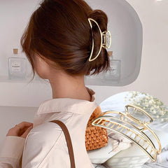 Korean Acrylic Hair Claws Pearl Claw Clips For Woman Large Size Barrette Crab For Girl Shark Clip Fashion Hair Accessories