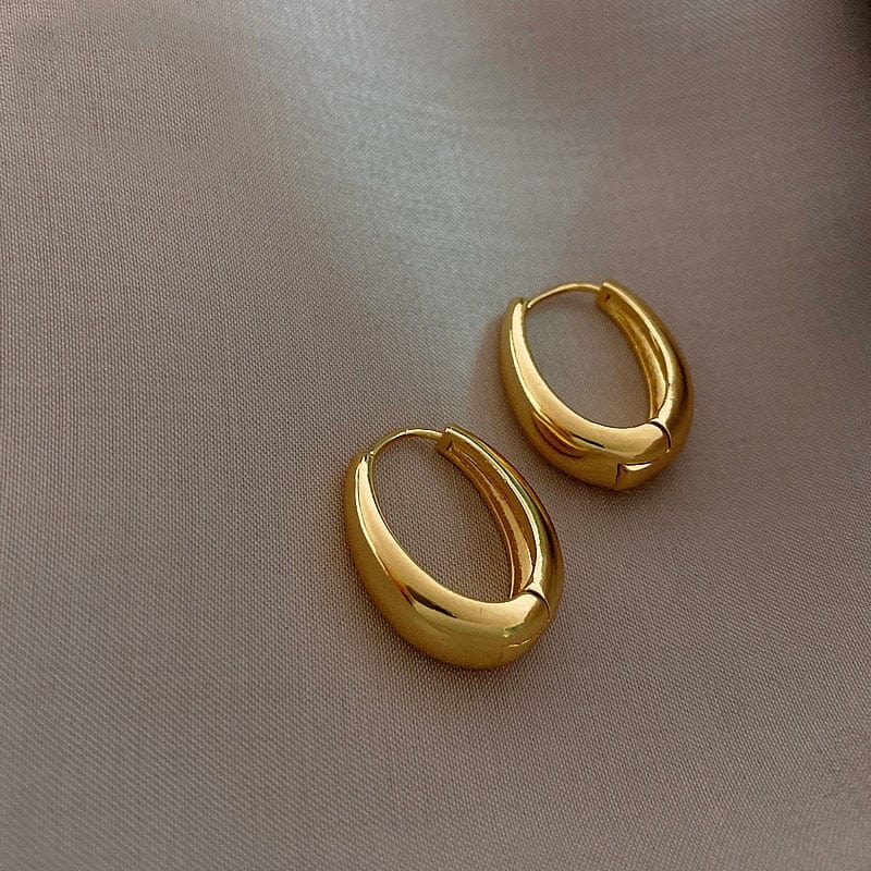 2020 New Classic Copper Alloy Smooth Metal Hoop Earrings For Woman Fashion Korean Jewelry Temperament Girl's Daily Wear Earrings