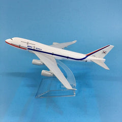 JASON TUTU Original model a380 airbus Boeing 747 airplane model aircraft Diecast Model Metal 1:400 airplane toy Gift collection