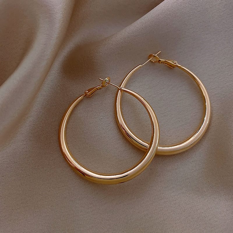 2020 New Classic Copper Alloy Smooth Metal Hoop Earrings For Woman Fashion Korean Jewelry Temperament Girl's Daily Wear Earrings