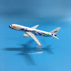 JASON TUTU Original model a380 airbus Boeing 747 airplane model aircraft Diecast Model Metal 1:400 airplane toy Gift collection