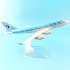 JASON TUTU Original model a380 airbus Boeing 747 airplane model aircraft Diecast Model Metal 1:400 airplane toy Gift collection