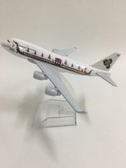 JASON TUTU Original model a380 airbus Boeing 747 airplane model aircraft Diecast Model Metal 1:400 airplane toy Gift collection