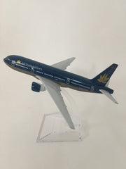 JASON TUTU Original model a380 airbus Boeing 747 airplane model aircraft Diecast Model Metal 1:400 airplane toy Gift collection