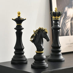 NORTHEUINS Resin Retro International Chess Figurine for Interior King Knight Sculpture Home Desktop Decor Living Room Decoration