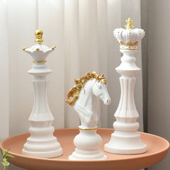 NORTHEUINS Resin Retro International Chess Figurine for Interior King Knight Sculpture Home Desktop Decor Living Room Decoration