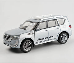 Nissan Patrol Alloy Die cast Y62 Toy Car Model With Travel Rack Sound And Light Pull Back Vehicle Collection Children's Toys