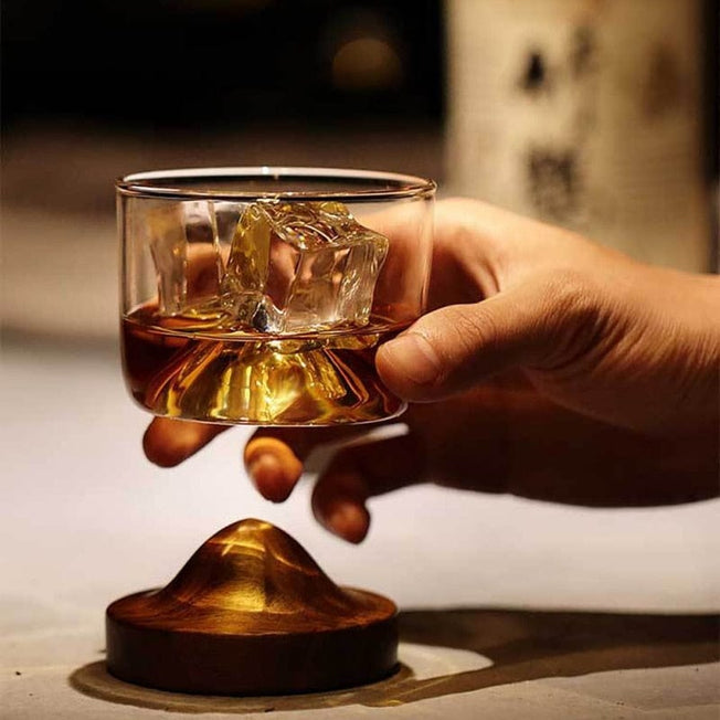 2020 Mountain-shaped wooden bottom glass small wine glass Irish whiskey glass whisky lovers wine glass 4oz drinking glasses - Wowza